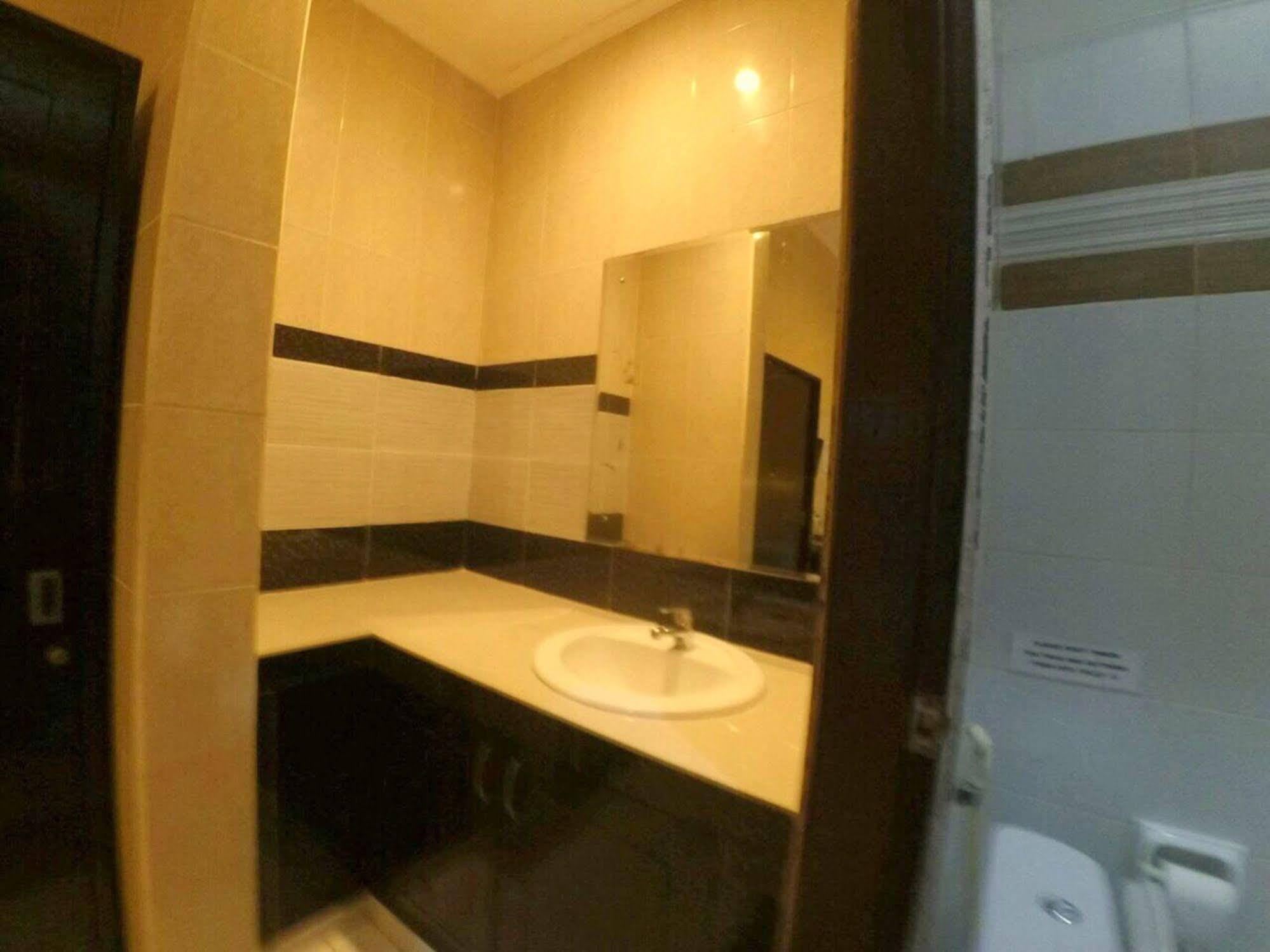 Denays House Hotel Jimbaran  Exterior photo